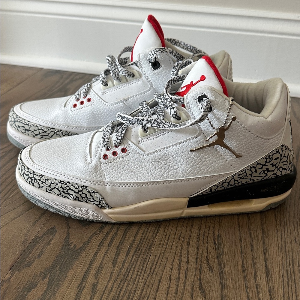 Air Jordan Retro 3 sneakers